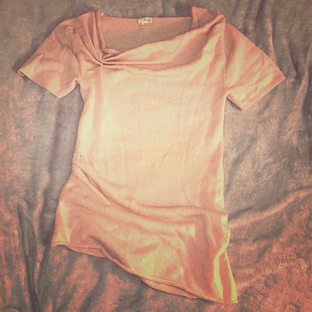 Frenchi short sleeve asymmetrical Peach 🍑 sweater
